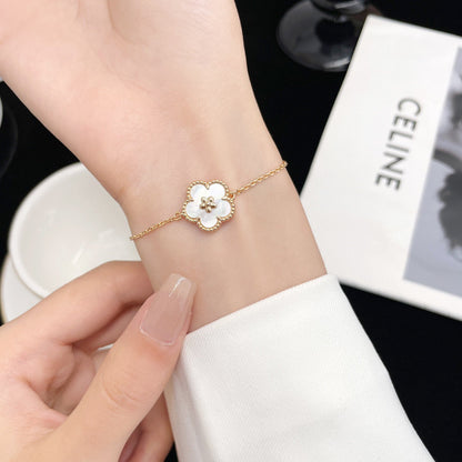 [Vintora]LUCKY WHITE MOP PLUM BLOSSOM  BRACELET