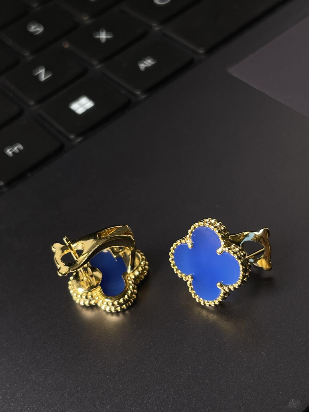 [Vintora] CLOVER LARGE (20mm) 1 MOTIFS BLUE MOP STUD EARRINGS