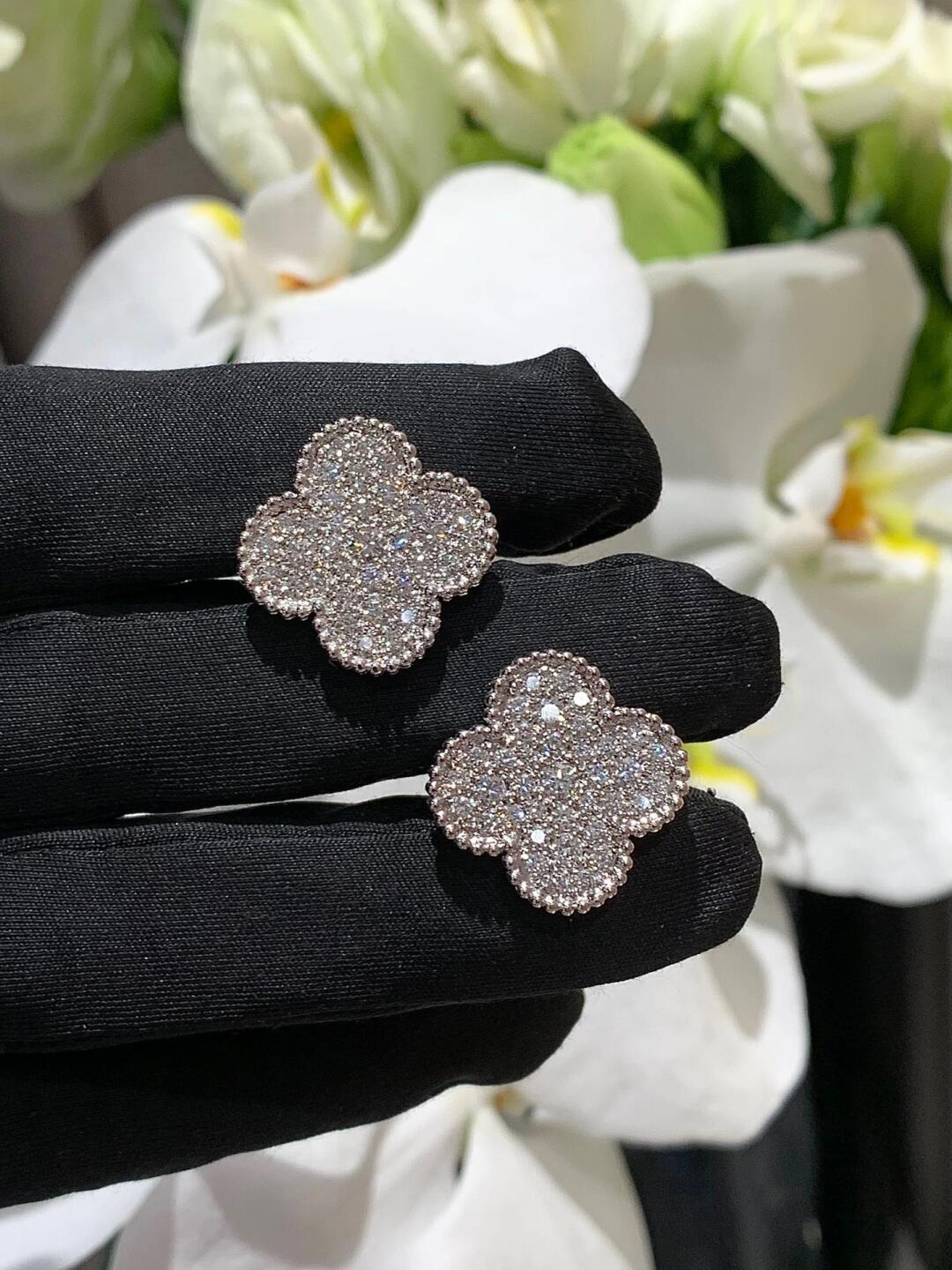 [Vintora]CLOVER 20MM MOTIFS DIAMOND STUD EARRINGS SILVER