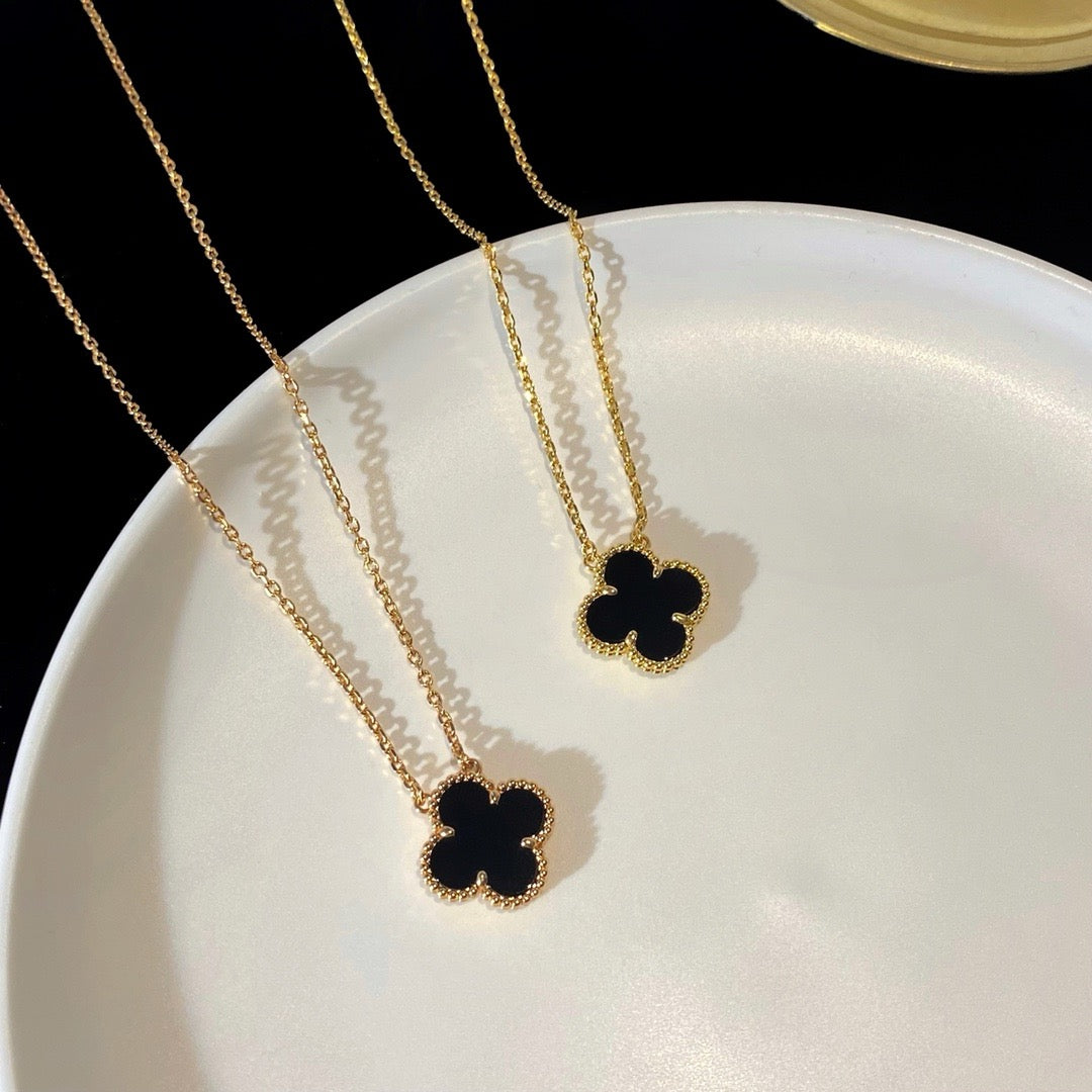 [Vintora]CLOVER 15MM BLACK ONYX SINGLE FLOWER NECKLACE