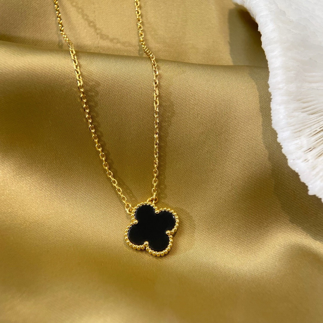 [Vintora]CLOVER 15MM BLACK ONYX SINGLE FLOWER NECKLACE