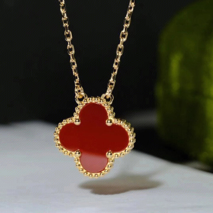 [Vintora]CLOVER 15MM CARNELIAN SINGLE FLOWER NECKLACE