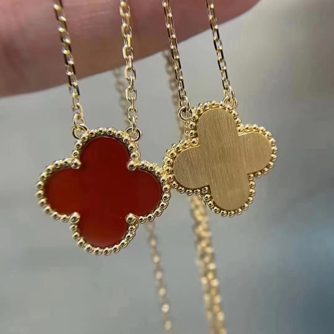 [Vintora]CLOVER 15MM CARNELIAN SINGLE FLOWER NECKLACE