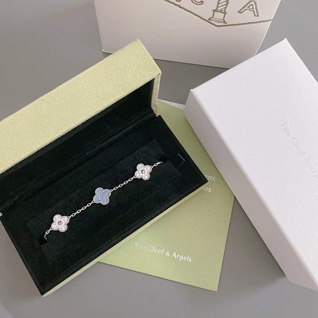 [Vintora] CLOVER 5 MOTIF PURPLE CHALCEDONY BRACELET COLLECTION