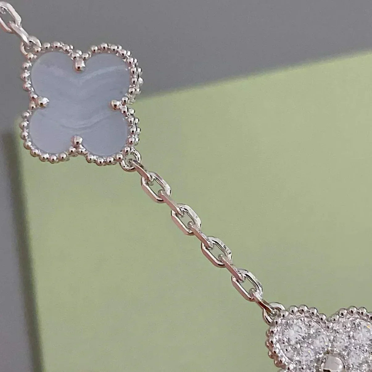 [Vintora] CLOVER 5 MOTIF PURPLE CHALCEDONY BRACELET COLLECTION
