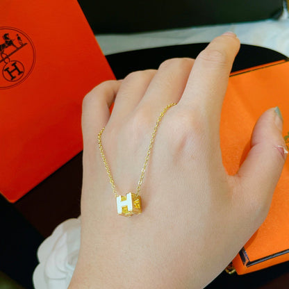 [Vintora]H WHITE SQUARE GOLD NECKLACE
