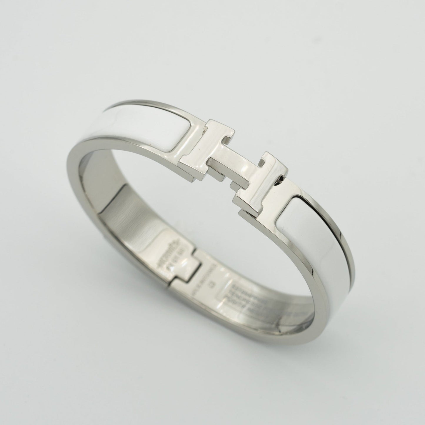 [Vintora]H WHITE BRACELET