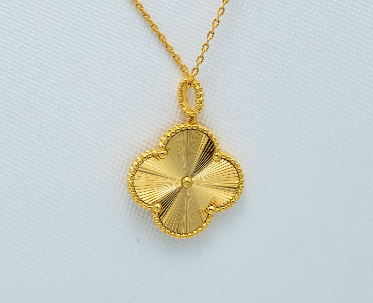 [Vintora]CLOVER 25MM PEDANT NECKLACE GOLD
