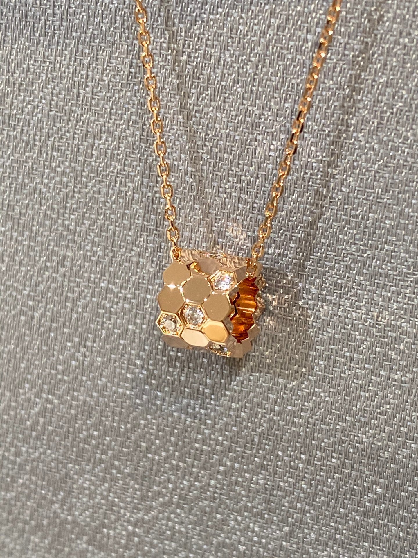 [Vintora]BEE LOVE DIAMOND NECKLACE
