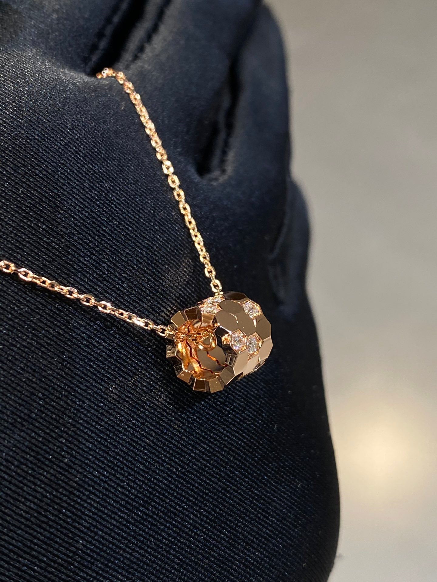 [Vintora]BEE LOVE DIAMOND NECKLACE