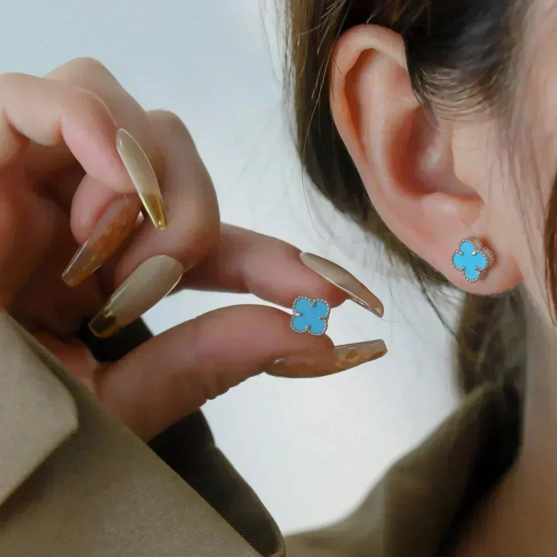 [Vintora]CLOVER MINI 9.5MM ONYX STUD EARRINGS SILVER