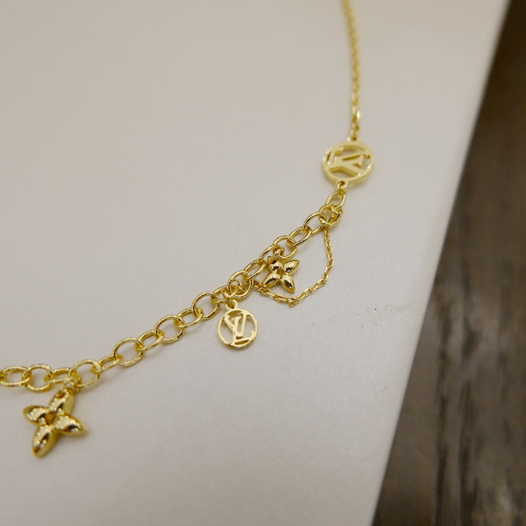 [Vintora]BLOOMING SUPPLE NECKLACE BRASS