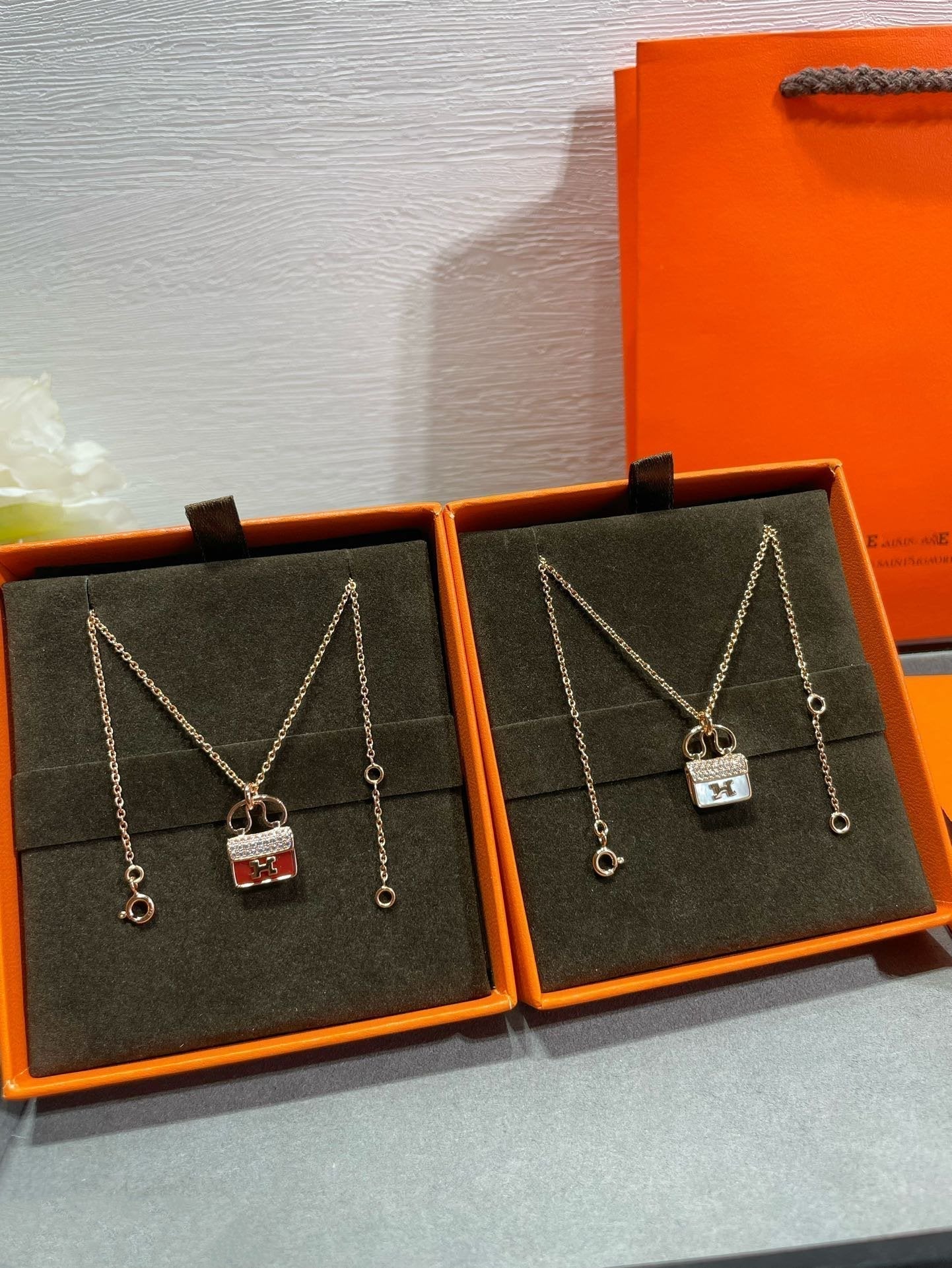 [Vintora]H CIRCE MOISSANITE PENDANT NECKLACE GOLD