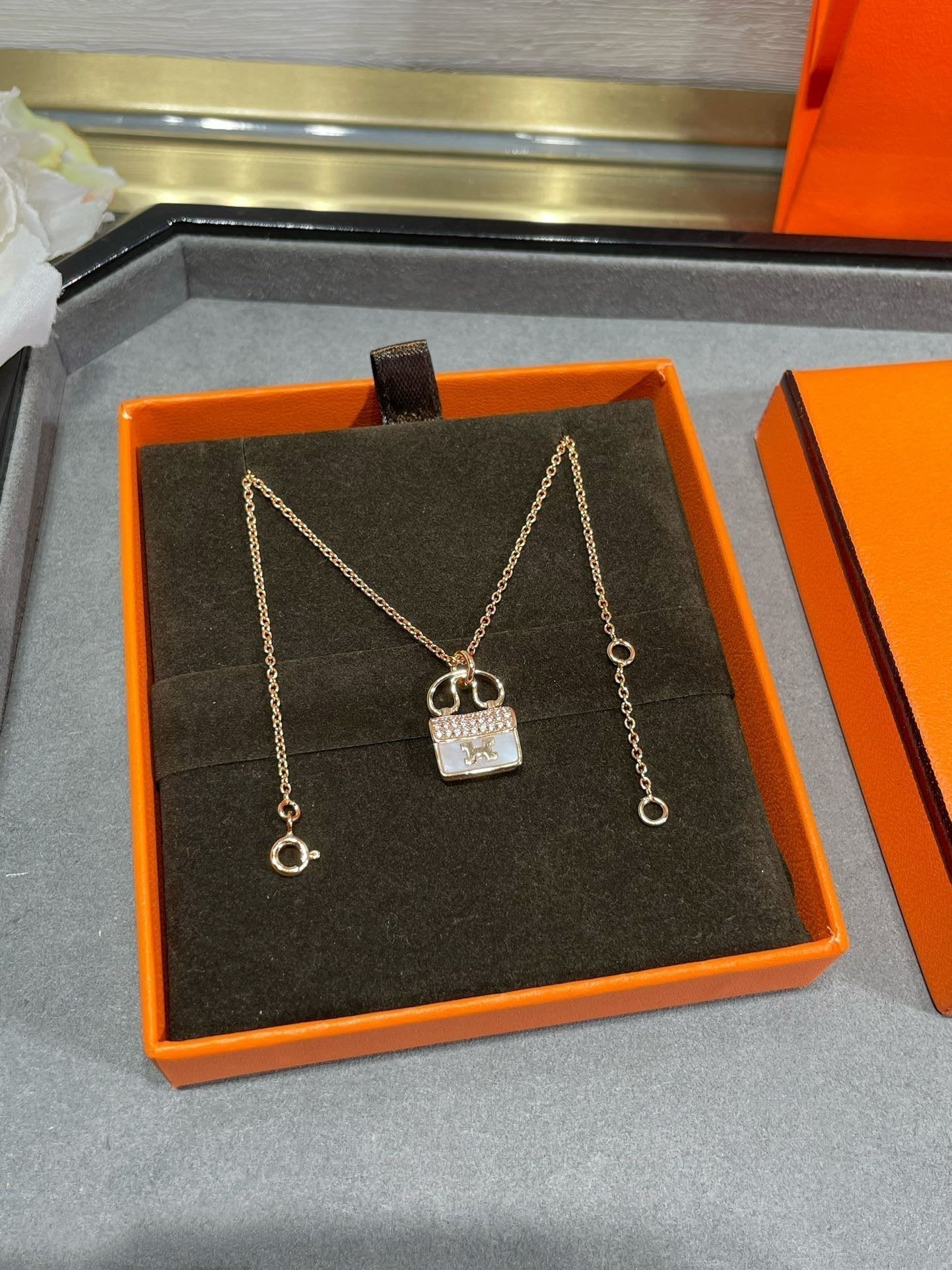 [Vintora]H CIRCE MOISSANITE PENDANT NECKLACE GOLD