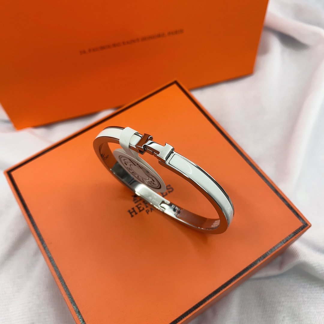 [Vintora]CLASSIC HM CLIC WHITE 8MM ENAMEL BRACELET