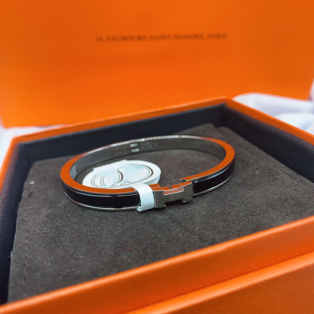 [Vintora]CLASSIC HM CLIC BLACK 8MM ENAMEL BRACELET