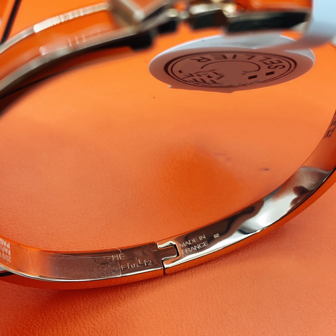 [Vintora]CLASSIC HM CLIC RED 8MM ENAMEL BRACELET