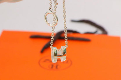 [Vintora]HM NECKLACE H LETTER OVAL SERIES