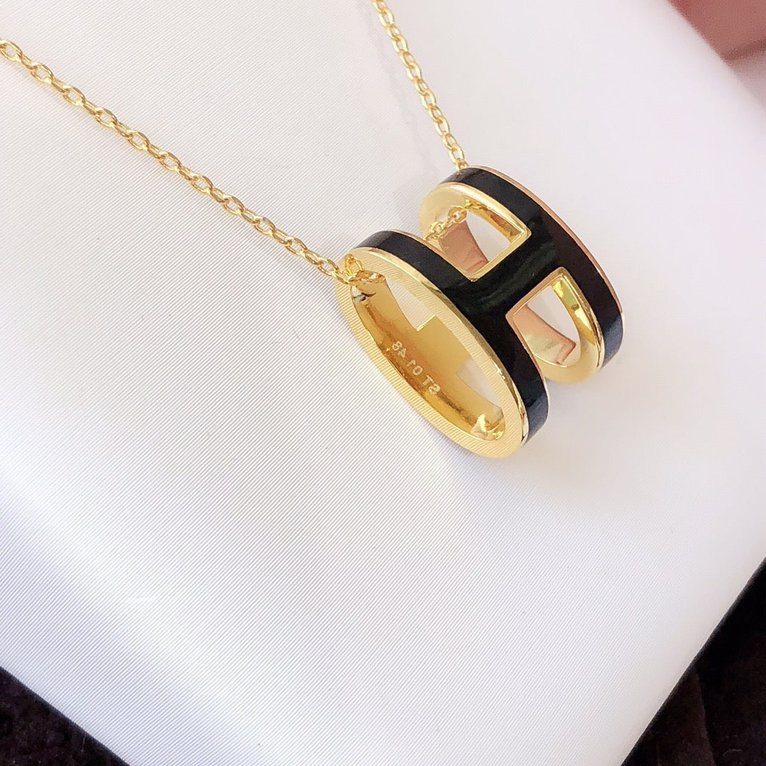 [Vintora]HM CLIC BLACK ENAMEL GOLD NECKLACE