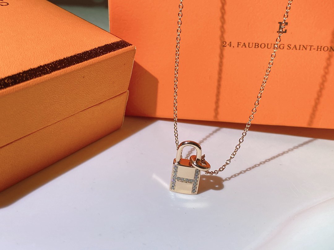 [Vintora]HM ADVANCED NICHE LOCK HEAD NECKLACE DIAMONDS
