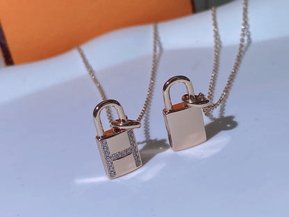 [Vintora]HM ADVANCED NICHE LOCK HEAD NECKLACE DIAMONDS