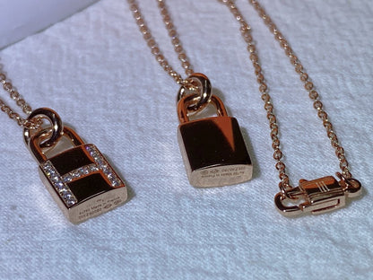 [Vintora]HM ADVANCED NICHE LOCK HEAD NECKLACE DIAMONDS