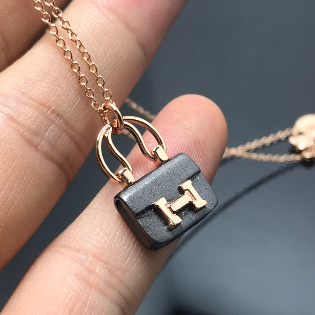 [Vintora]WOMEN'S HM AMULETTES CONSTANCE PENDANT NECKLACE