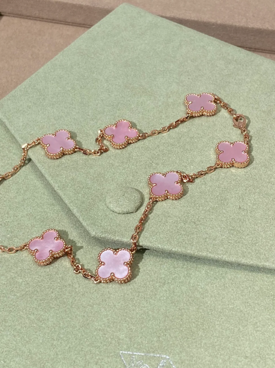 [Vintora Jewellery] Pink Necklace with Ten Clover Designs