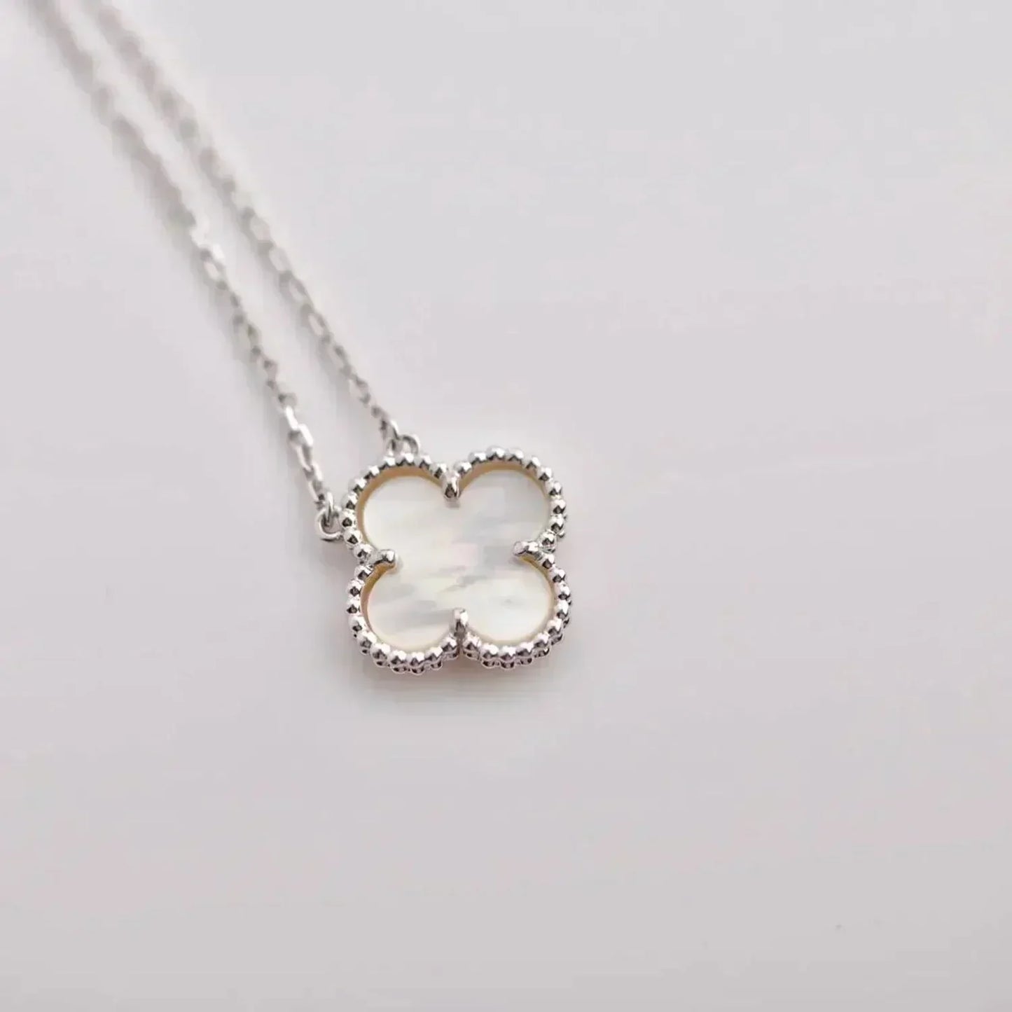 [Vintora]CLOVER  15MM WHITE MOTHER-OF-PEARL SILVER