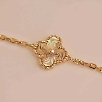 [Vintora] CLOVER 5 MOTIF LASER BRACELET COLLECTION