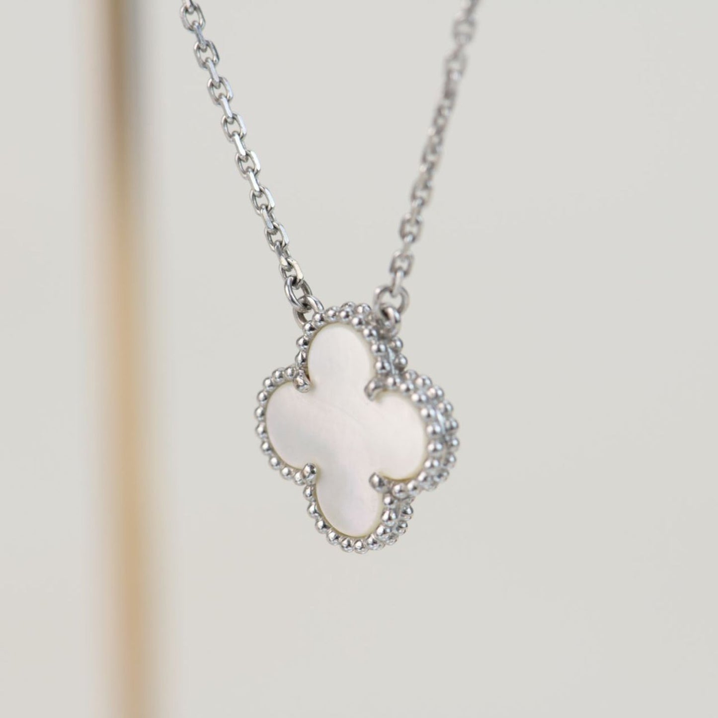 [Vintora]CLOVER  15MM WHITE MOTHER-OF-PEARL SILVER