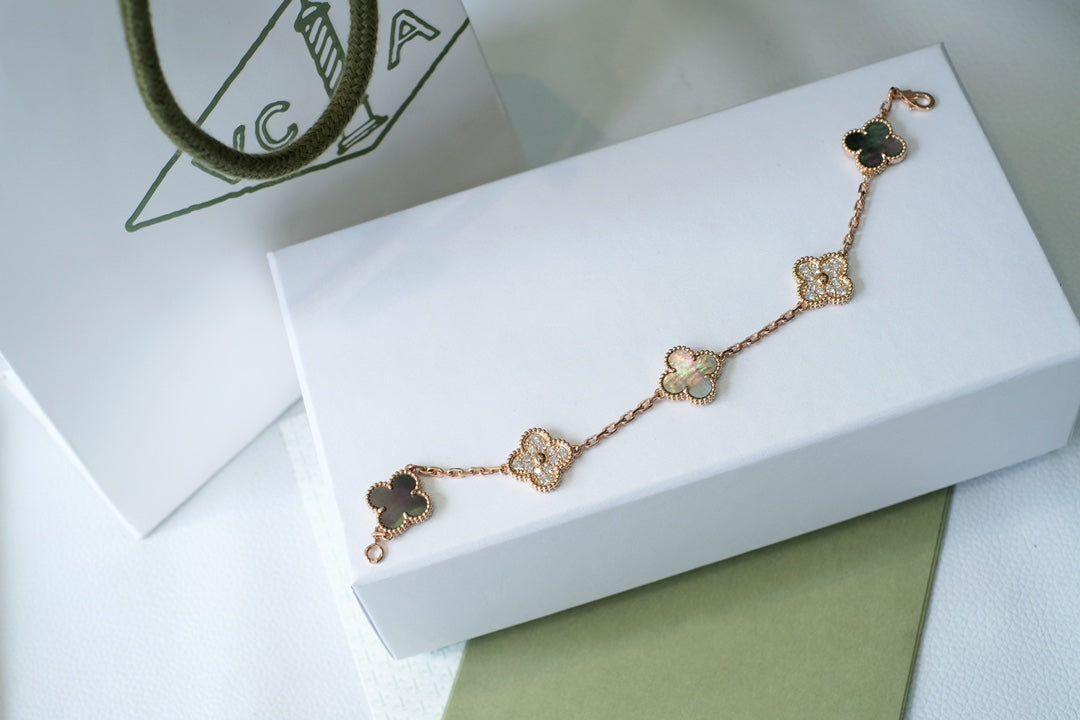 [Vintora] CLOVER 5 MOTIF GRAY MOP BRACELET COLLECTION