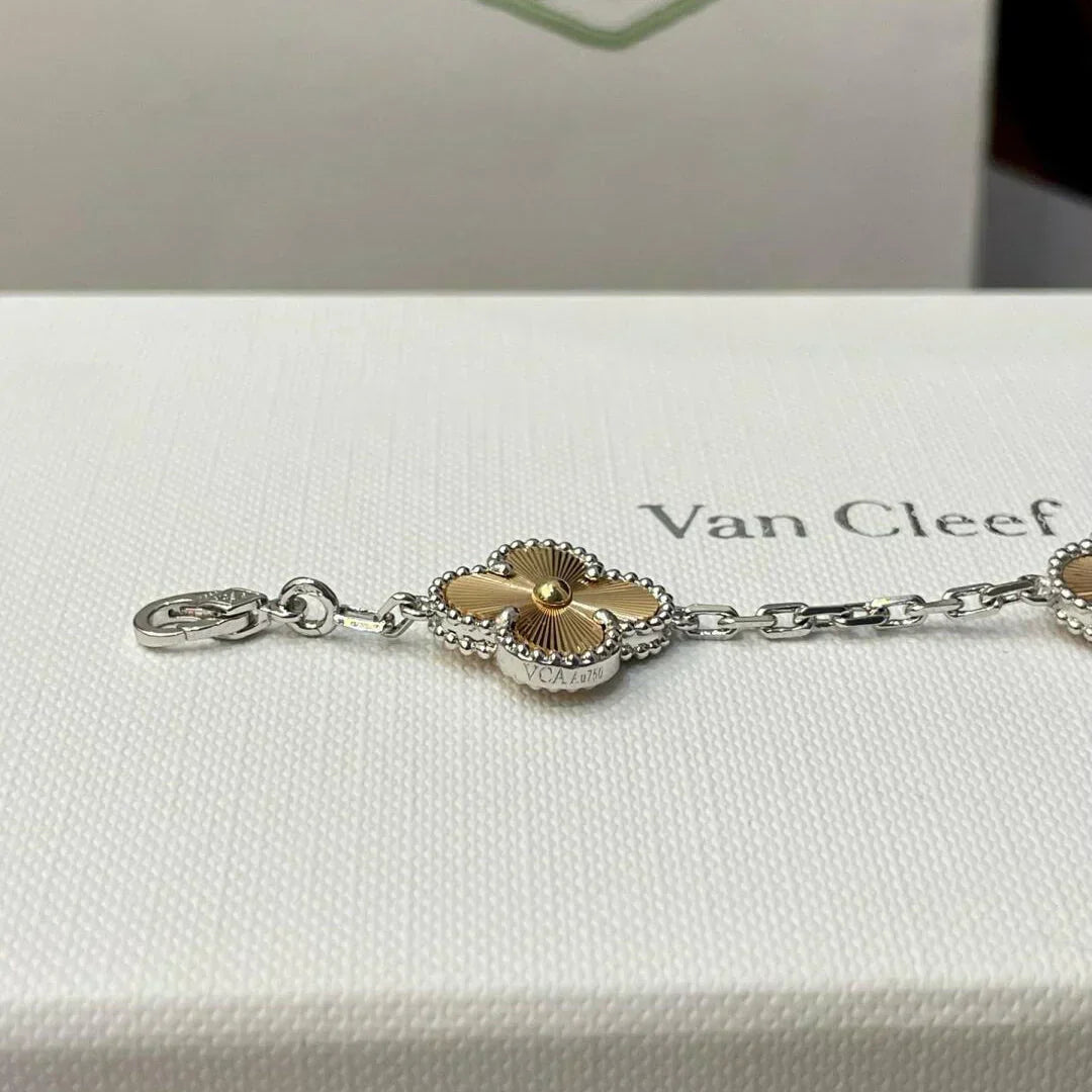 [Vintora] CLOVER 5 MOTIF LASER BRACELET COLLECTION