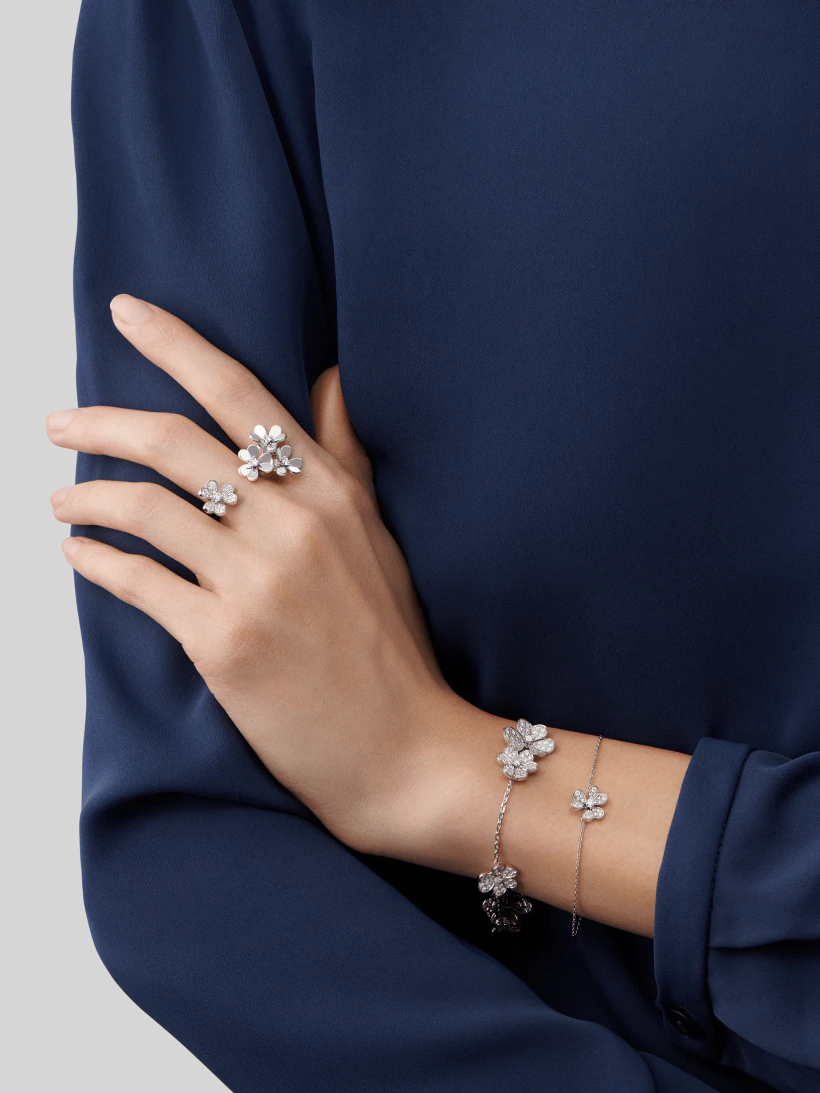 [Vintora]FRIVOLE SILVER FLOWER DIAMOND BRACELET