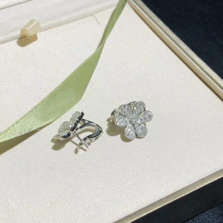 [Vintora]FRIVOLE SILVER FLOWER DIAMOND EARRINGS