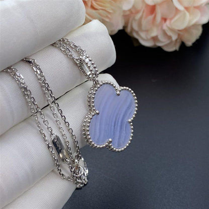 [Vintora]CLOVER SILVER CHALCEDONY BIG CLOVER NECKLACE