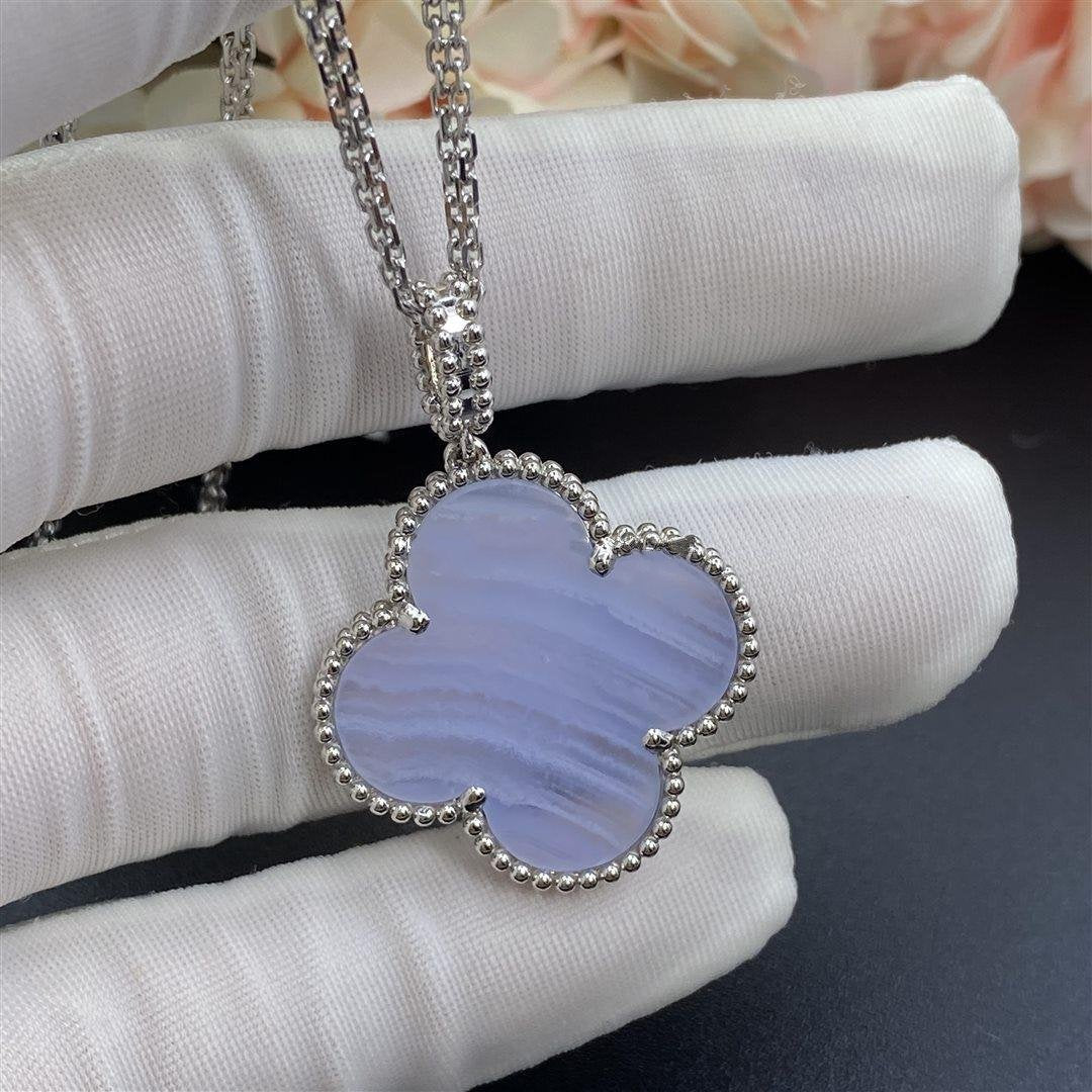 [Vintora]CLOVER SILVER CHALCEDONY BIG CLOVER NECKLACE