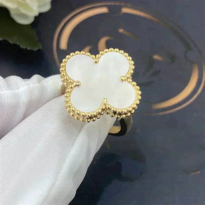 [Vintora]CLOVER WHITE MOP RING