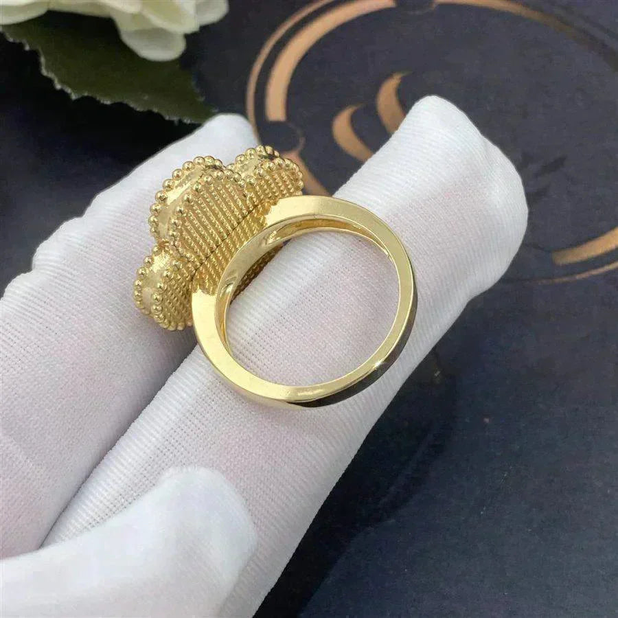 [Vintora]CLOVER WHITE MOP RING