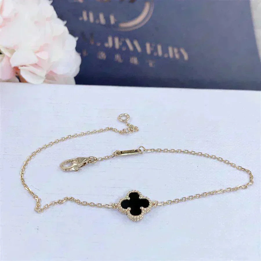 [Vintora]CLOVER ONYX SINGLE FLOWER BRACELET