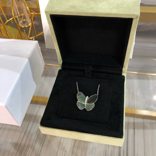 [Vintora]LARGE BUTTERFLY SILVER PENDANT DIAMOND NECKLACE