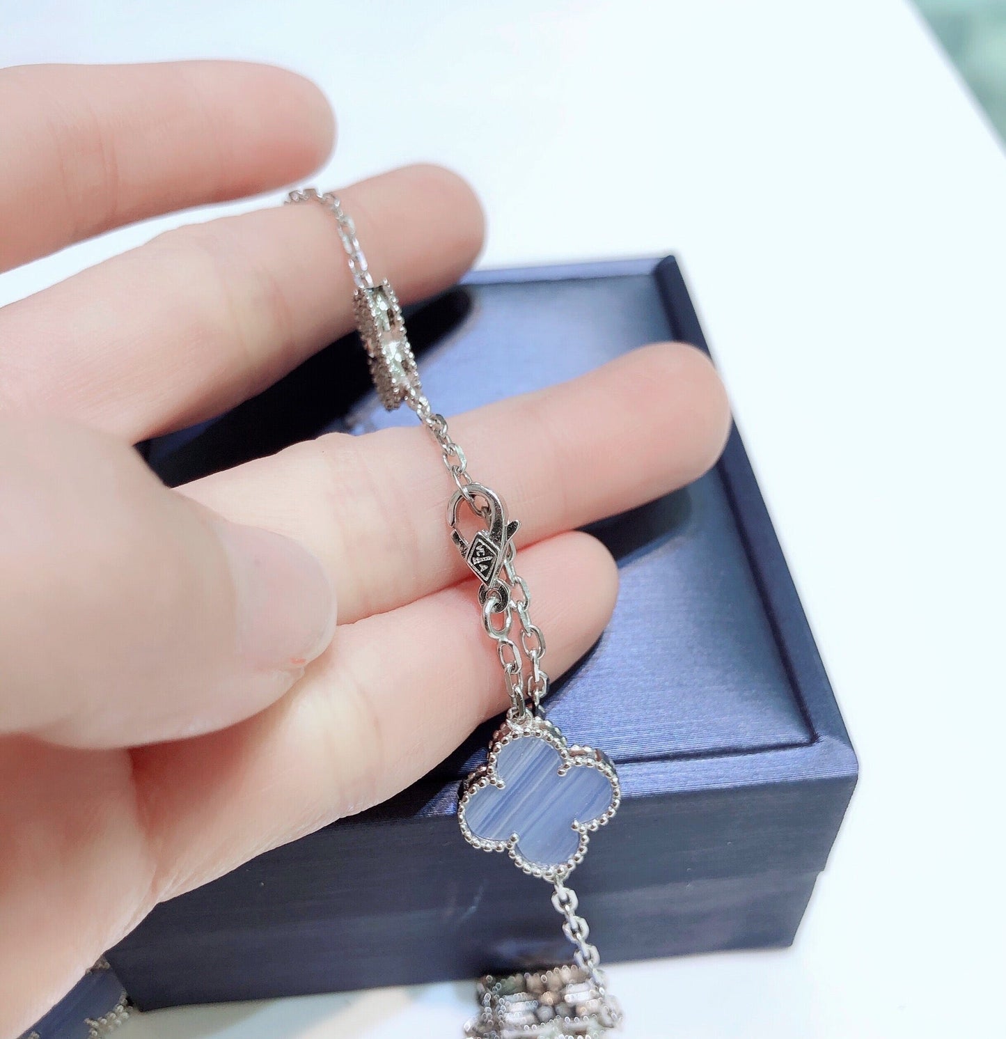 [Vintora]CLOVER 10 MOTIFS CHALCEDONY DIAMONDS SILVER NECKLACE