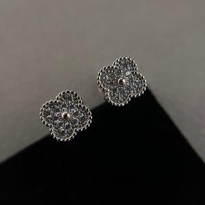 [Vintora]CLOVER MINI DIAMOND STUD EARRINGS