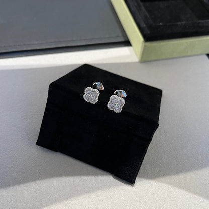 [Vintora]CLOVER MINI DIAMOND STUD EARRINGS