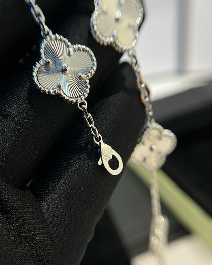 [Vintora] CLOVER 5 MOTIF LASER BRACELET COLLECTION